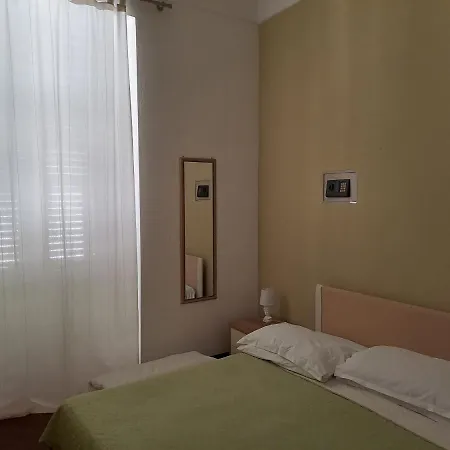 Apartment Larysa *